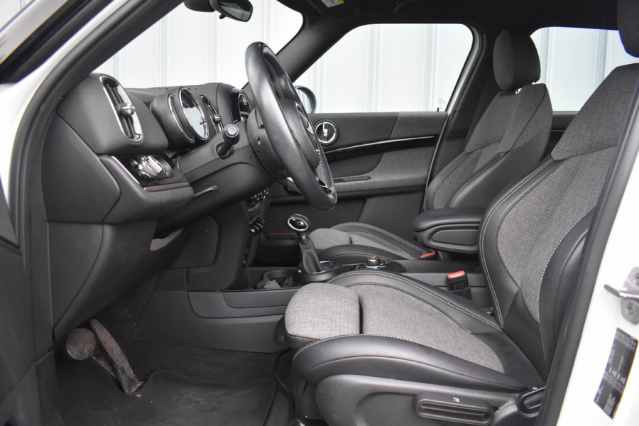 MINI Countryman 1.5 Cooper Chili | Trekhaak | Keyless | Navi | Clima | NL Auto