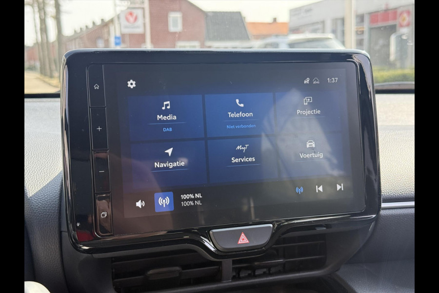 Toyota Yaris Cross 1.5 Hybrid Dynamic | Head up display, Elektrische achterklep, Stoel + Stuurverwarming, Smart Connect, Keyless, Startknop, 16 inc