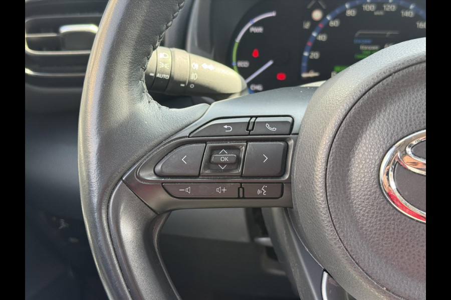 Toyota Yaris Cross 1.5 Hybrid Dynamic | Head up display, Elektrische achterklep, Stoel + Stuurverwarming, Smart Connect, Keyless, Startknop, 16 inc