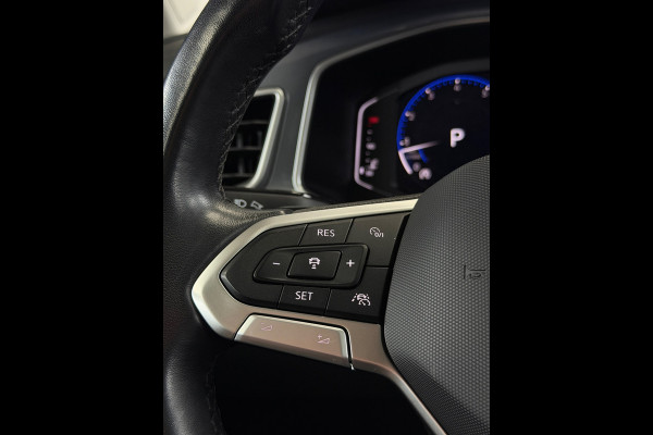 Volkswagen T-Roc 1.5 TSI Style CarPlay Panorama