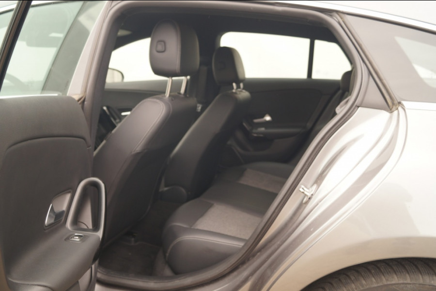 Mercedes-Benz CLA-Klasse Shooting Brake 180 Business Solution -NAVI-ECC-