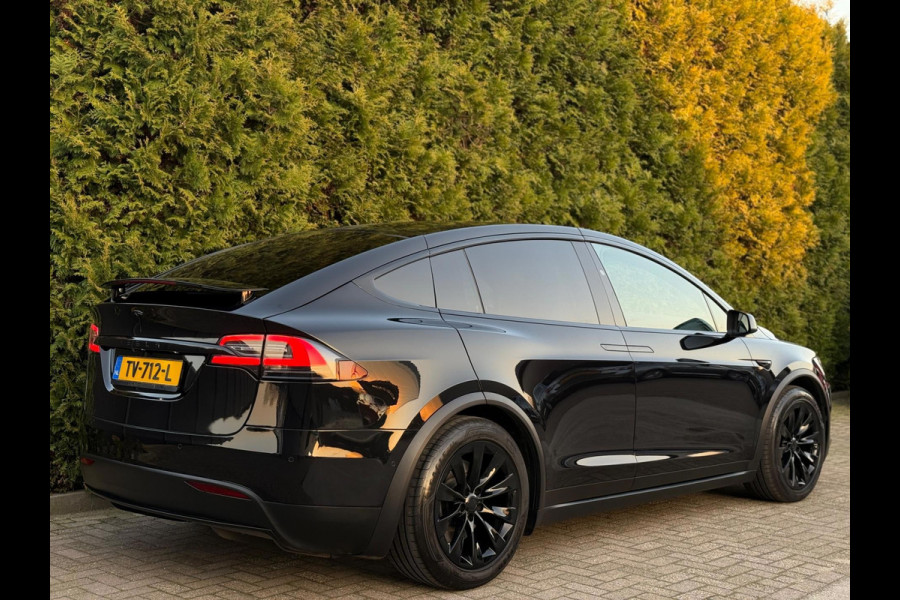 Tesla Model X 75D Base Auto Pilot Trekhaak Black Pack