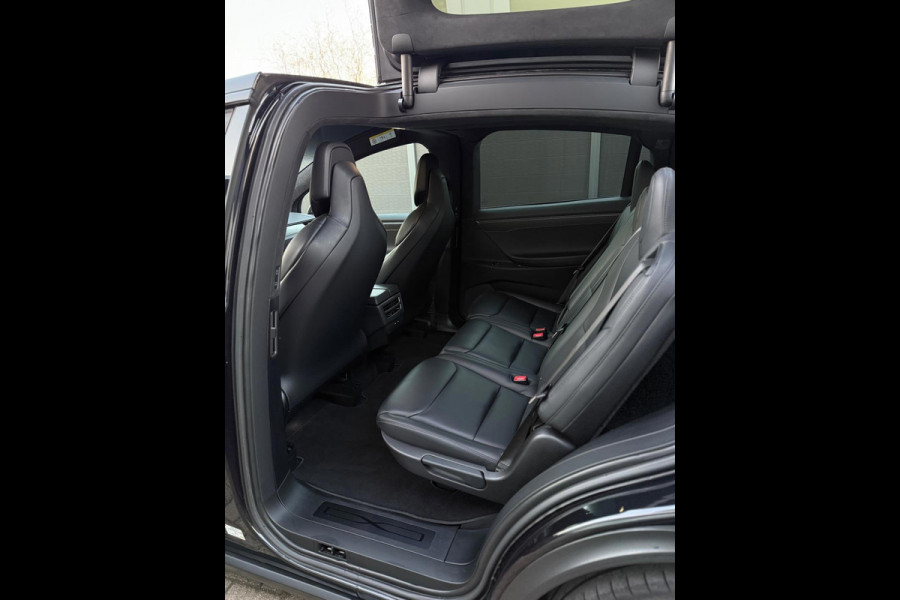 Tesla Model X 75D Base Auto Pilot Trekhaak Black Pack