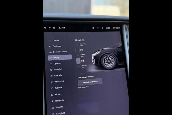 Tesla Model X 75D Base Auto Pilot Trekhaak Black Pack