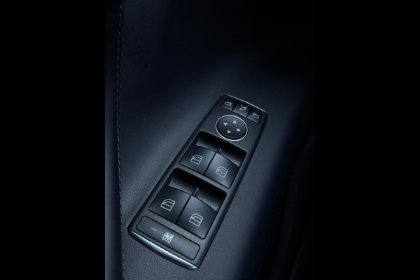 Tesla Model X 75D Base Auto Pilot Trekhaak Black Pack