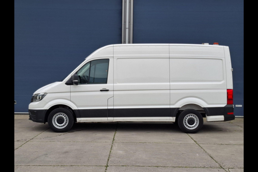 Volkswagen Crafter 35 2.0 TDI L3H3 AIRCO / CRUISE CONTROLE / CARPLAY / CAMERA / TREKHAAK