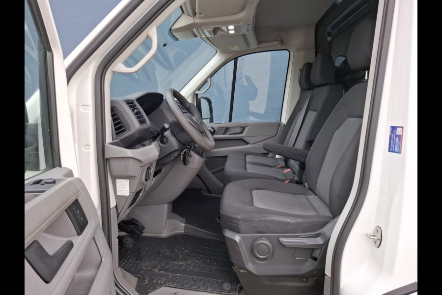 Volkswagen Crafter 35 2.0 TDI L3H3 AIRCO / CRUISE CONTROLE / CARPLAY / CAMERA / TREKHAAK