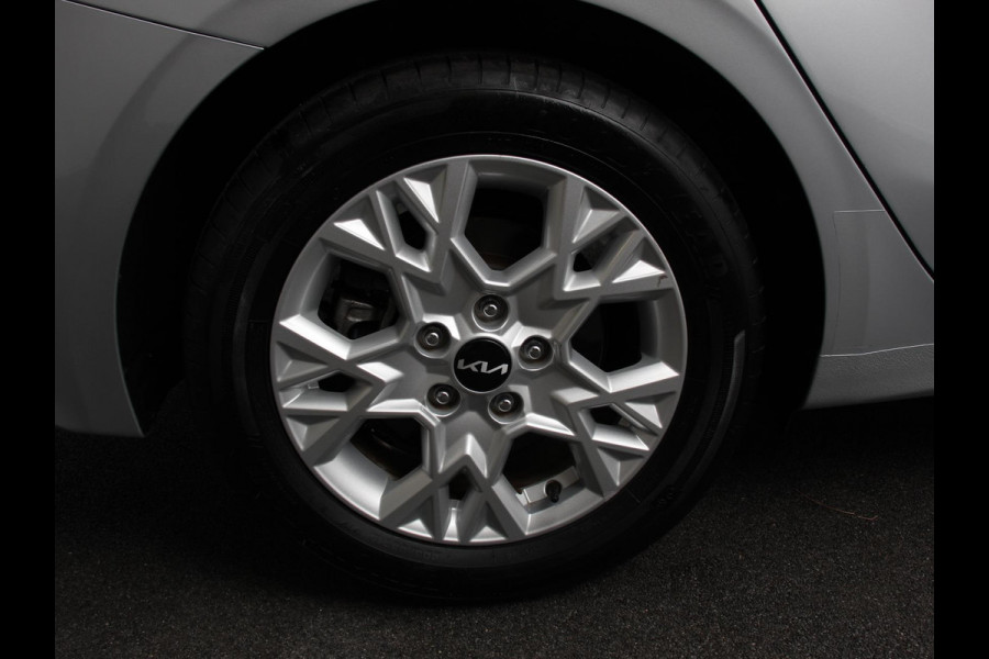 Kia Ceed Sportswagon 1.0 T-GDi DynamicLine Climate control | Cruise control | Lane assist | Parkeersensor achter | Camera | Navigatie | Lichtmetalen velgen | Apple Carplay/ Android Auto