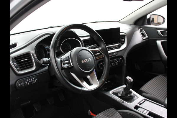 Kia Ceed Sportswagon 1.0 T-GDi DynamicLine Climate control | Cruise control | Lane assist | Parkeersensor achter | Camera | Navigatie | Lichtmetalen velgen | Apple Carplay/ Android Auto