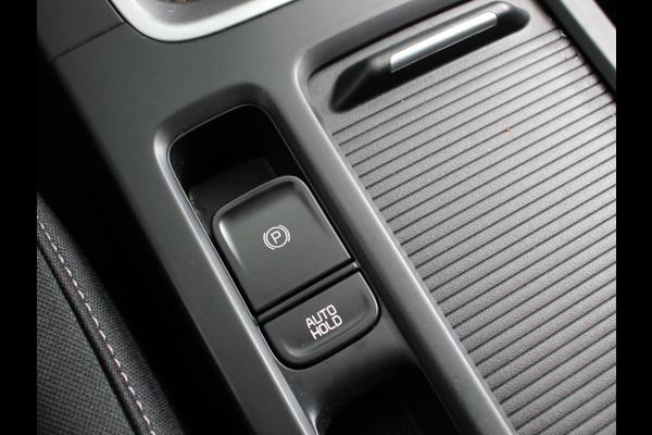 Kia Ceed Sportswagon 1.0 T-GDi DynamicLine Climate control | Cruise control | Lane assist | Parkeersensor achter | Camera | Navigatie | Lichtmetalen velgen | Apple Carplay/ Android Auto