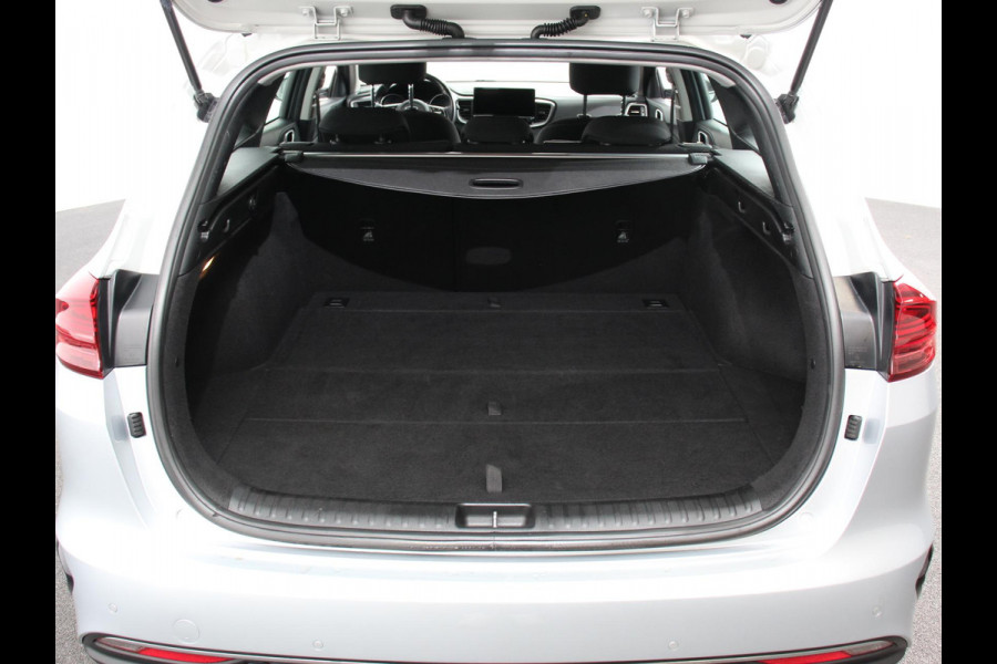 Kia Ceed Sportswagon 1.0 T-GDi DynamicLine Climate control | Cruise control | Lane assist | Parkeersensor achter | Camera | Navigatie | Lichtmetalen velgen | Apple Carplay/ Android Auto