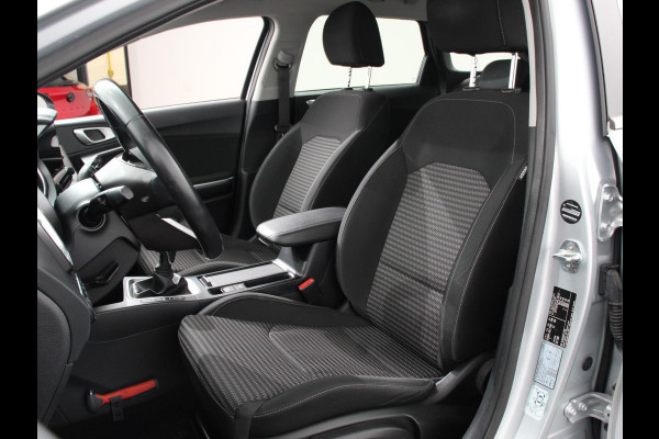 Kia Ceed Sportswagon 1.0 T-GDi DynamicLine Climate control | Cruise control | Lane assist | Parkeersensor achter | Camera | Navigatie | Lichtmetalen velgen | Apple Carplay/ Android Auto