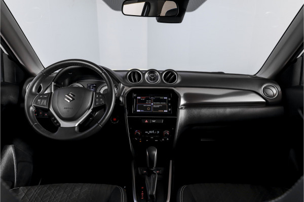 Suzuki Vitara 1.4 Boosterjet Stijl 140 PK - Automaat Org. NL | S/K-Panodak | Adapt. Cruise | Stoelverw. | PDC | Camera | NAV + App. Connect | ECC | LM 17" |