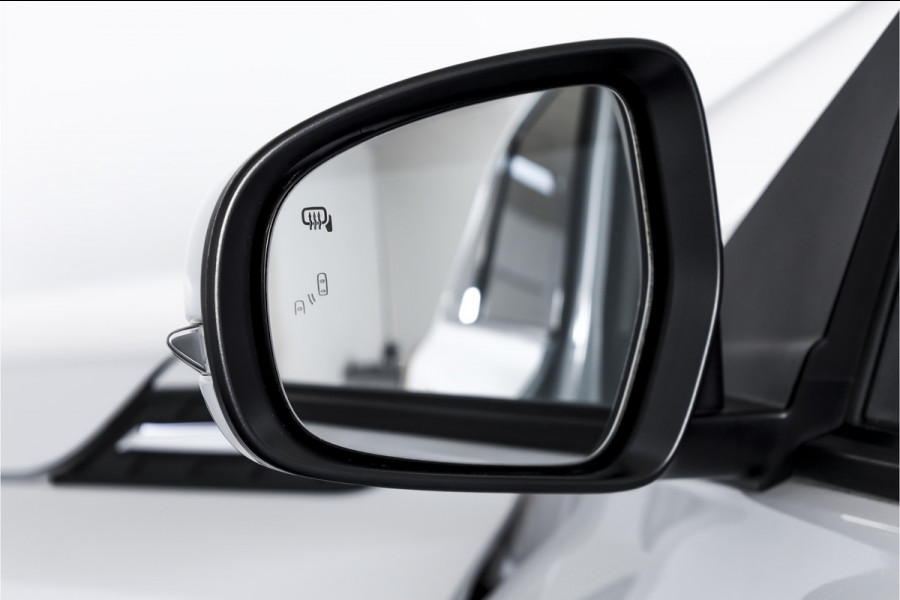 Suzuki Vitara 1.4 Boosterjet Stijl 140 PK - Automaat Org. NL | S/K-Panodak | Adapt. Cruise | Stoelverw. | PDC | Camera | NAV + App. Connect | ECC | LM 17" |