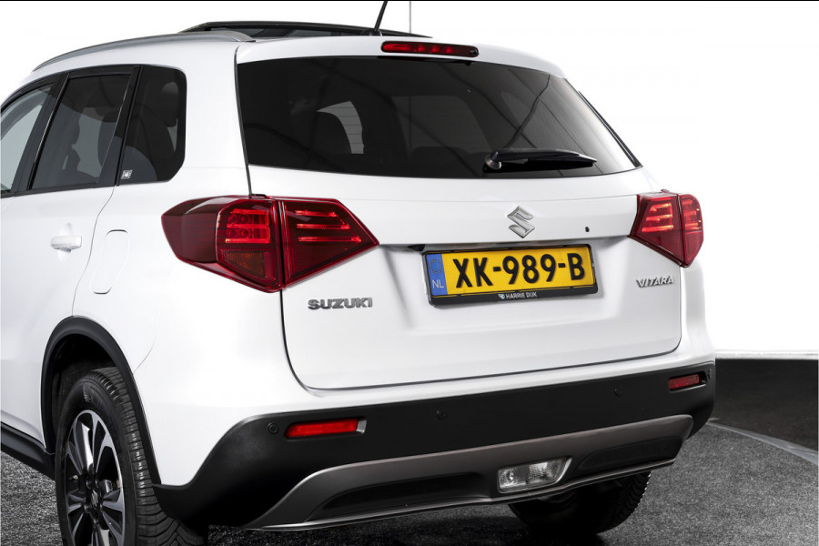 Suzuki Vitara 1.4 Boosterjet Stijl 140 PK - Automaat Org. NL | S/K-Panodak | Adapt. Cruise | Stoelverw. | PDC | Camera | NAV + App. Connect | ECC | LM 17" |