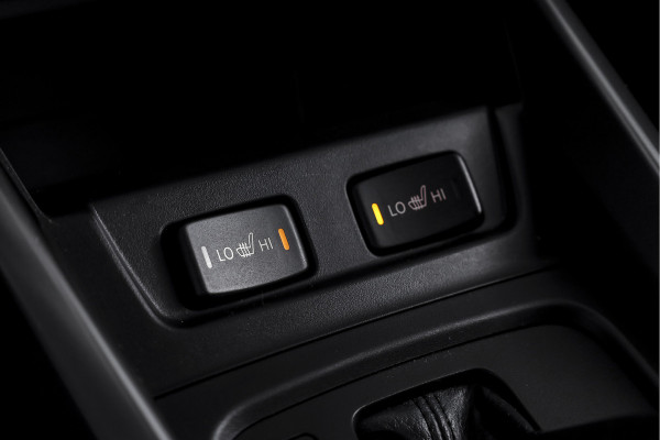 Suzuki Vitara 1.4 Boosterjet Stijl 140 PK - Automaat Org. NL | S/K-Panodak | Adapt. Cruise | Stoelverw. | PDC | Camera | NAV + App. Connect | ECC | LM 17" |