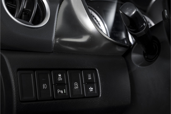 Suzuki Vitara 1.4 Boosterjet Stijl 140 PK - Automaat Org. NL | S/K-Panodak | Adapt. Cruise | Stoelverw. | PDC | Camera | NAV + App. Connect | ECC | LM 17" |