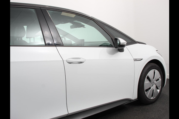Volkswagen ID.3 Pro Life 58 kWh 204pk Navi Carplay PDC VA Full LED Adaptive Cruise Control 204pk 58 kWh Accu!
