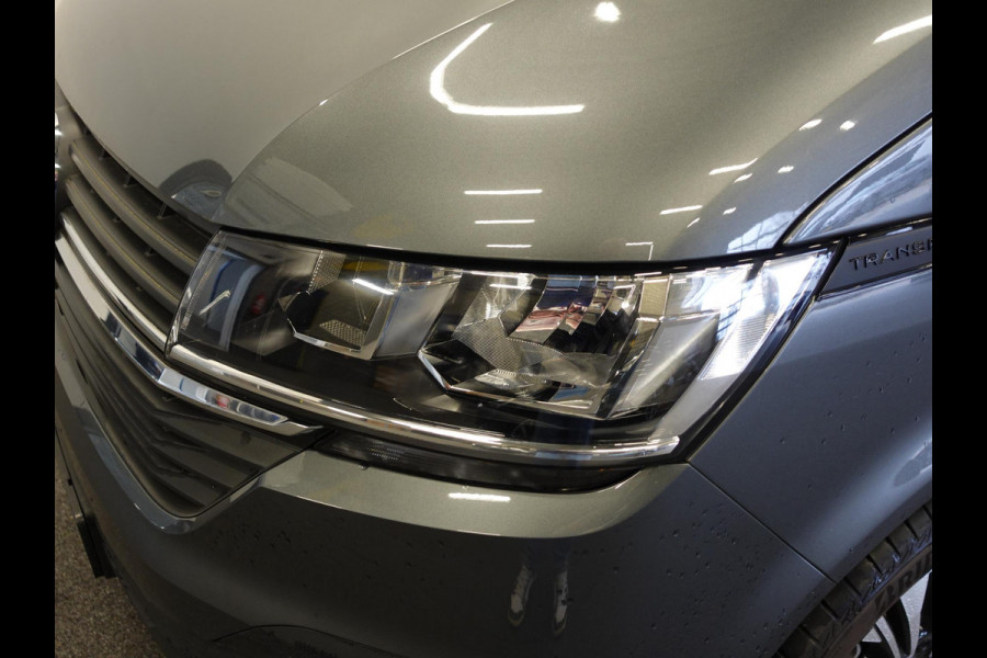 Volkswagen Transporter 2.0 TDI L2H1 28 Highline Automaat Camera | Airco | Cruise control | Navigatie | Trekhaak | Lichtmetalen velgen | Apple Carplay/ Android Auto | LED