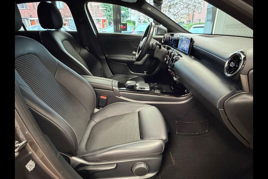 Mercedes-Benz A-Klasse A200 AUT. LED AMERA PDC VOOR EN ACHTER ACC APPLE CARPLAY NAVI STOELVERWARMING