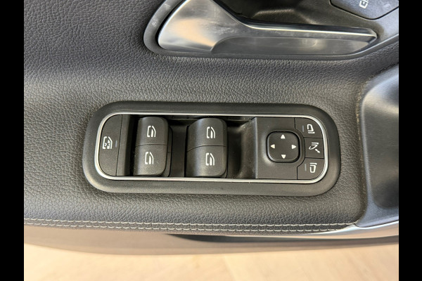Mercedes-Benz A-Klasse A200 AUT. LED AMERA PDC VOOR EN ACHTER ACC APPLE CARPLAY NAVI STOELVERWARMING
