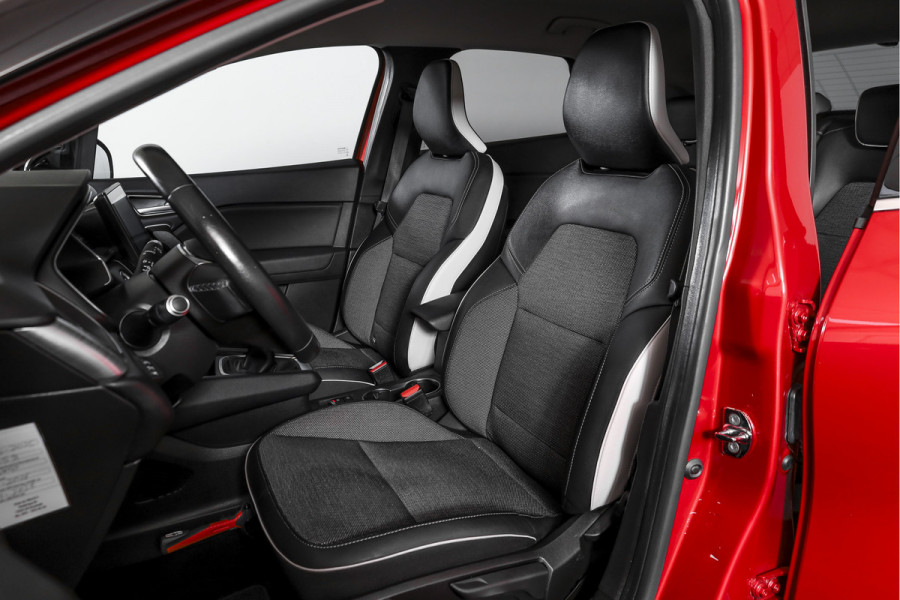 Renault Captur 1.0 TCe 100 Intens 100 PK Orig. NL | Cruise | Trekhaak | PDC | Camera | NAV + App. Connect | ECC | LM 17" |