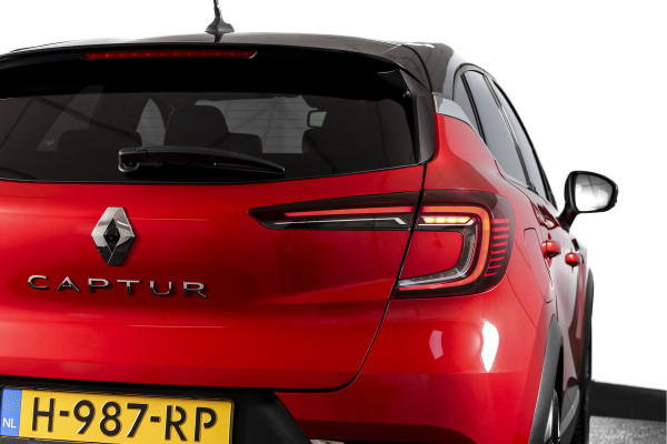 Renault Captur 1.0 TCe 100 Intens 100 PK Orig. NL | Cruise | Trekhaak | PDC | Camera | NAV + App. Connect | ECC | LM 17" |