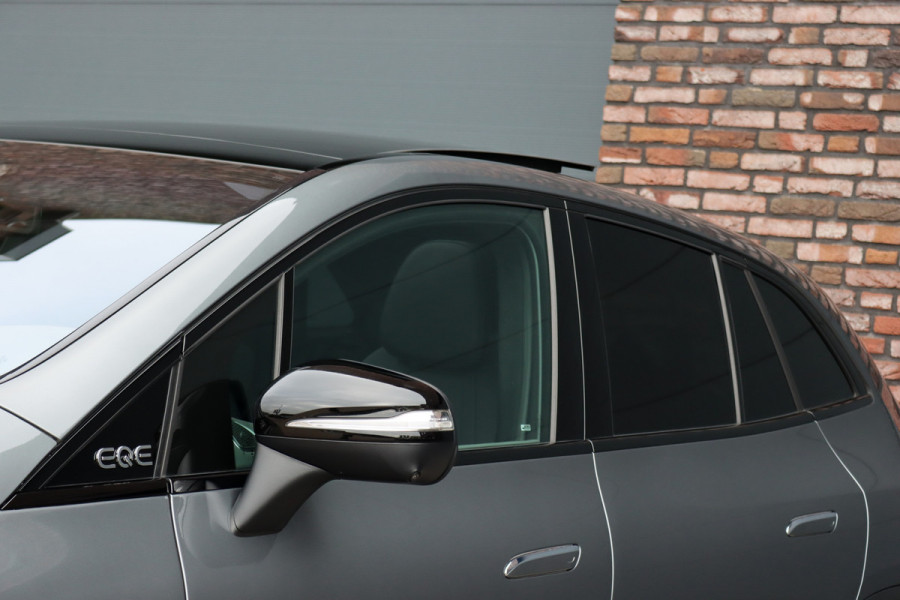 Mercedes-Benz EQE SUV 300 AMG Line Premium 91 kWh | Hyperscreen | Luchtvering | Distronic+ | Trekhaak | Verwarmd Stuurwiel | Burmester | Panoramadak | Digital Light | Surround Camera |