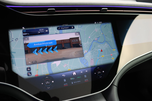 Mercedes-Benz EQE SUV 300 AMG Line Premium 91 kWh | Hyperscreen | Luchtvering | Distronic+ | Trekhaak | Verwarmd Stuurwiel | Burmester | Panoramadak | Digital Light | Surround Camera |