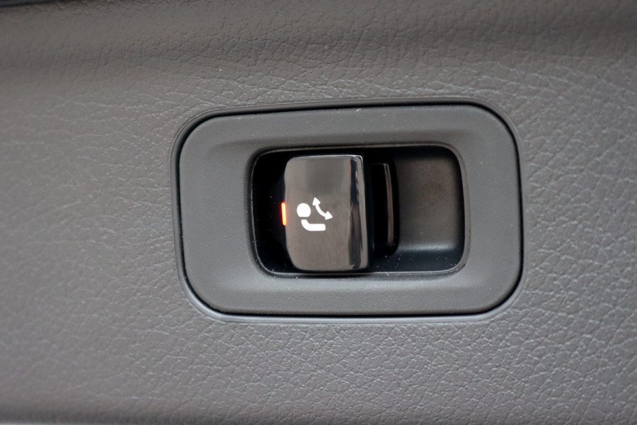 Mercedes-Benz EQE SUV 300 AMG Line Premium 91 kWh | Hyperscreen | Luchtvering | Distronic+ | Trekhaak | Verwarmd Stuurwiel | Burmester | Panoramadak | Digital Light | Surround Camera |