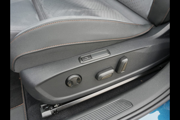 CUPRA Born Performance One 62 kWh | Apple Carplay/Android Auto | Massage | Draadloze telefoonlader |