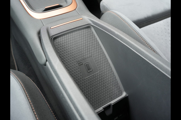 CUPRA Born Performance One 62 kWh | Apple Carplay/Android Auto | Massage | Draadloze telefoonlader |