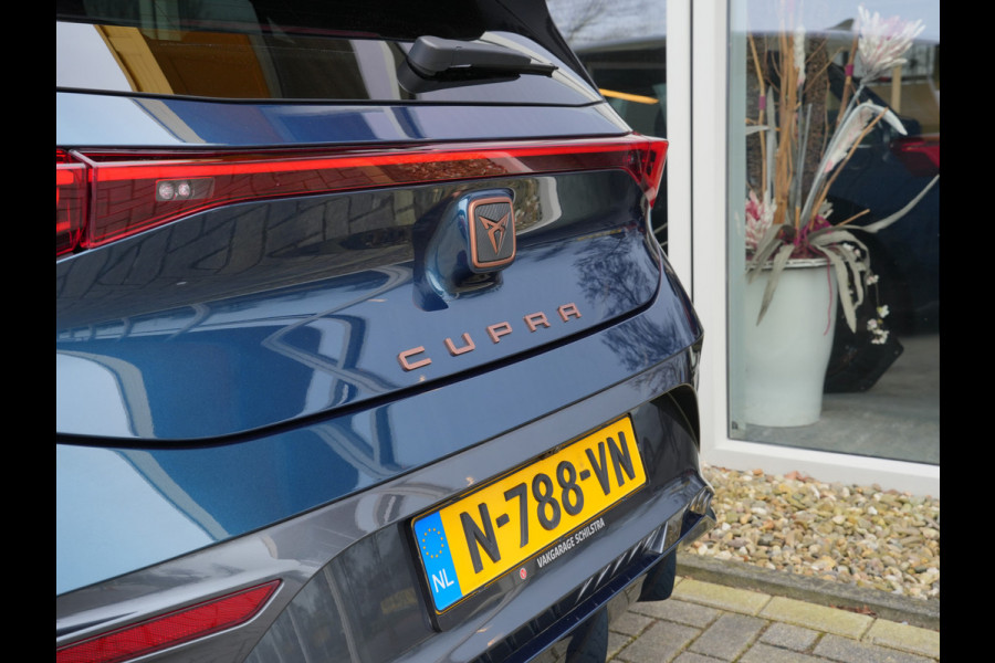 CUPRA Born Performance One 62 kWh | Apple Carplay/Android Auto | Massage | Draadloze telefoonlader |