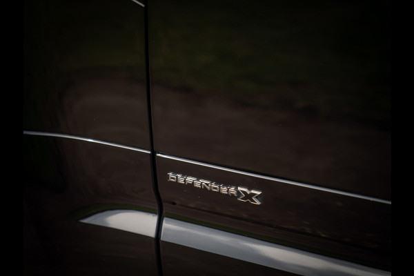 Land Rover Defender 110 3.0 X-Dynamic HSE | Meridian | Pano-dak | Luchtvering | Head-up
