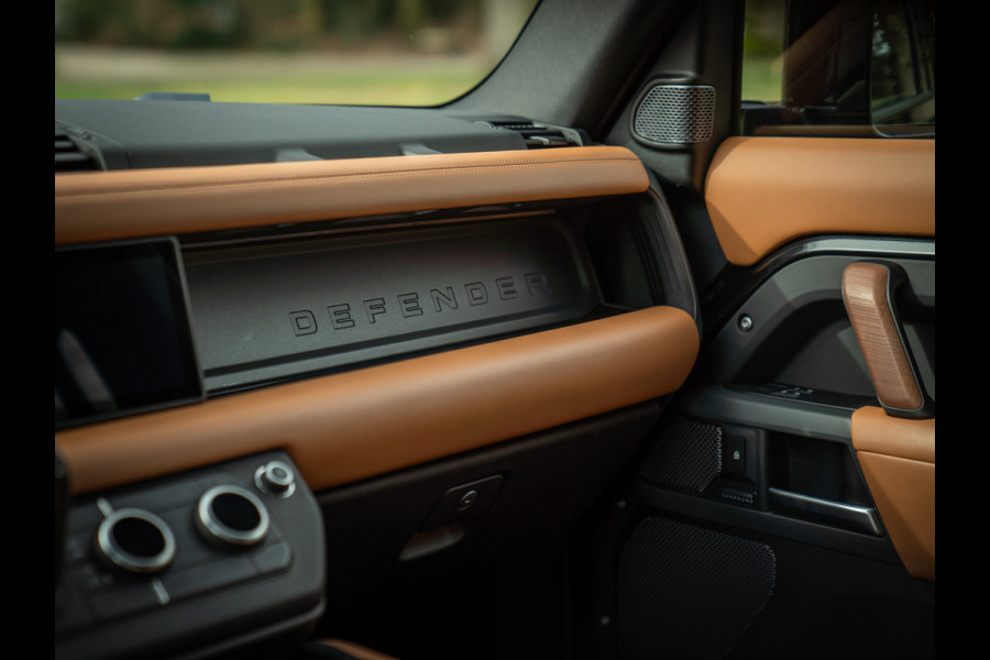 Land Rover Defender 110 3.0 X-Dynamic HSE | Meridian | Pano-dak | Luchtvering | Head-up