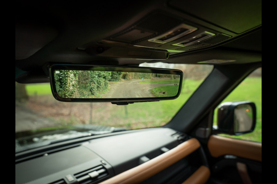 Land Rover Defender 110 3.0 X-Dynamic HSE | Meridian | Pano-dak | Luchtvering | Head-up