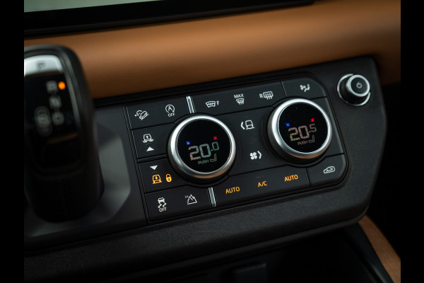 Land Rover Defender 110 3.0 X-Dynamic HSE | Meridian | Pano-dak | Luchtvering | Head-up