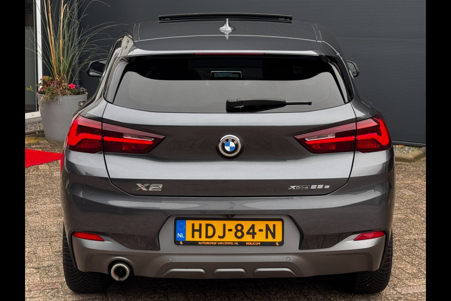 BMW X2 XDrive25e High Executive M-Pakket | Schuif-Kantel dak | Memory | Camera | Stoelverwarming | Elek. Achterklep