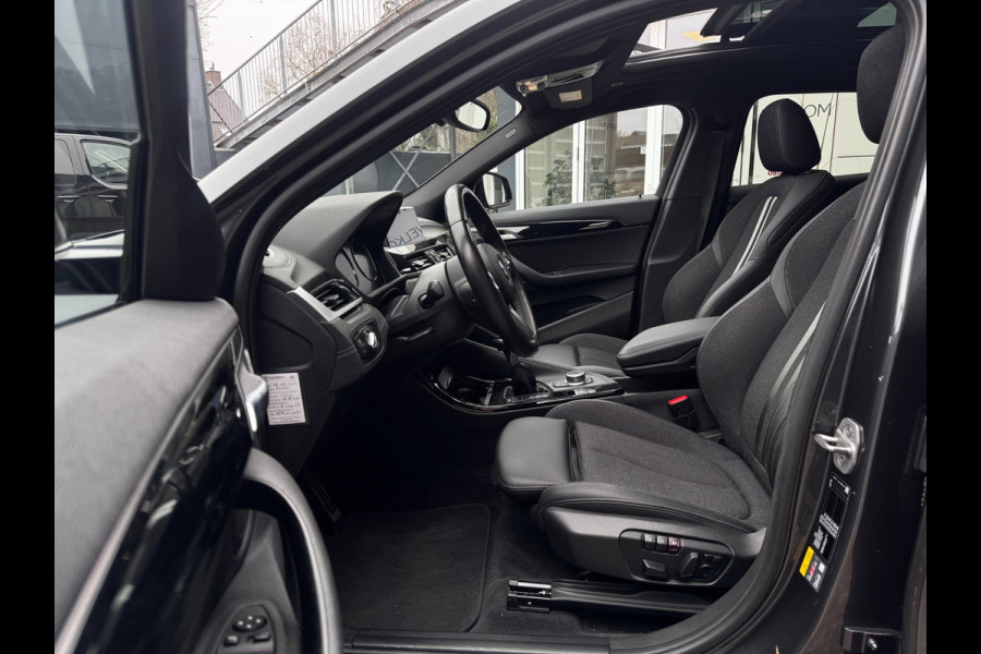 BMW X2 XDrive25e High Executive M-Pakket | Schuif-Kantel dak | Memory | Camera | Stoelverwarming | Elek. Achterklep