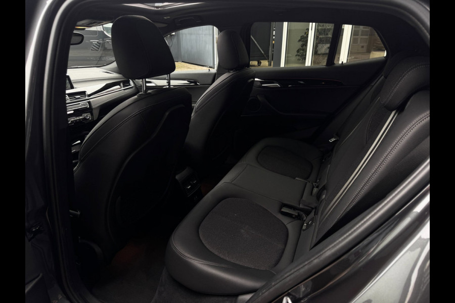BMW X2 XDrive25e High Executive M-Pakket | Schuif-Kantel dak | Memory | Camera | Stoelverwarming | Elek. Achterklep