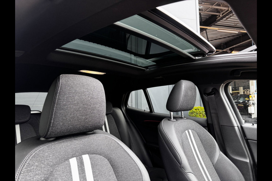 BMW X2 XDrive25e High Executive M-Pakket | Schuif-Kantel dak | Memory | Camera | Stoelverwarming | Elek. Achterklep