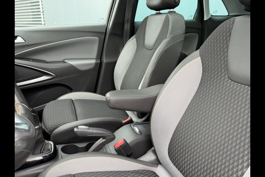 Opel Crossland X BWJ 2018 | 1.2T 111pk Innovation | PANO DAK | CAMERA | CLIMA | NAVI | PRIVACY GLASS | SPORTSTOELEN | WINTERPAKKET | CARPLAY