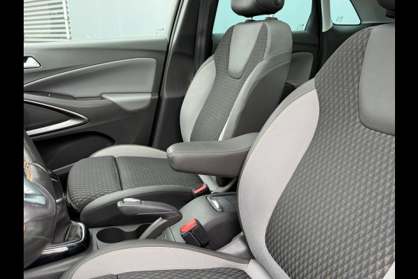 Opel Crossland X BWJ 2018 | 1.2T 111pk Innovation | PANO DAK | CAMERA | CLIMA | NAVI | PRIVACY GLASS | SPORTSTOELEN | WINTERPAKKET | CARPLAY