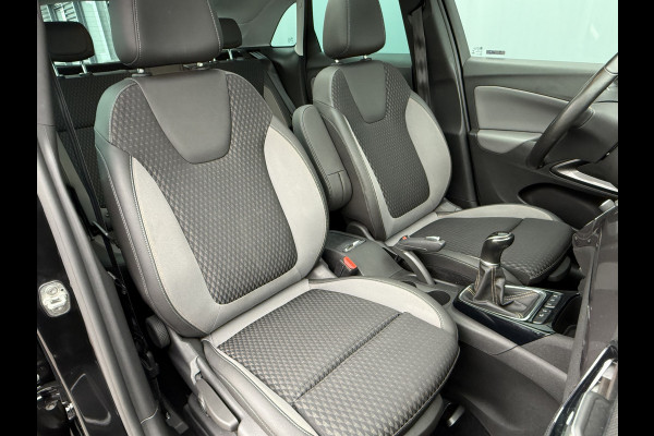 Opel Crossland X BWJ 2018 | 1.2T 111pk Innovation | PANO DAK | CAMERA | CLIMA | NAVI | PRIVACY GLASS | SPORTSTOELEN | WINTERPAKKET | CARPLAY