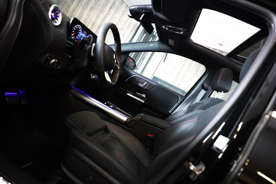 Mercedes-Benz B-Klasse 250 e AMG Line / AUT / Acc / Memory / Head Up / Burmester / Elek Stoelen / Carbon / Open Pano / Led / Pdc