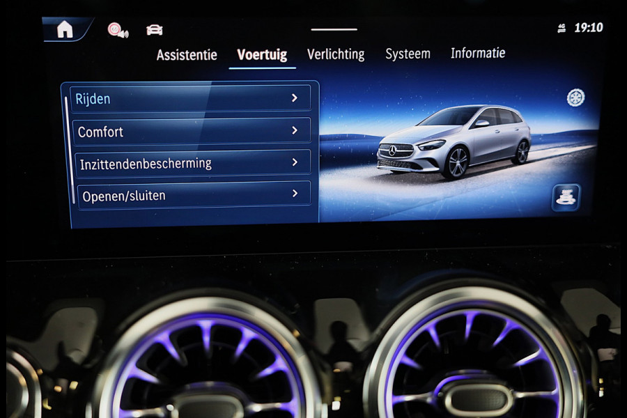 Mercedes-Benz B-Klasse 250 e AMG Line / AUT / Acc / Memory / Head Up / Burmester / Elek Stoelen / Carbon / Open Pano / Led / Pdc