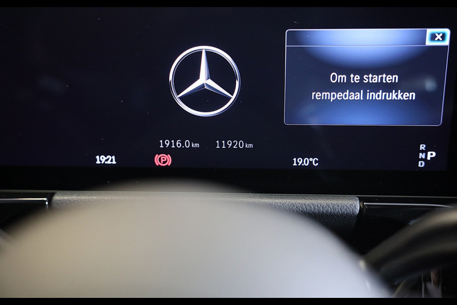 Mercedes-Benz B-Klasse 250 e AMG Line / AUT / Acc / Memory / Head Up / Burmester / Elek Stoelen / Carbon / Open Pano / Led / Pdc