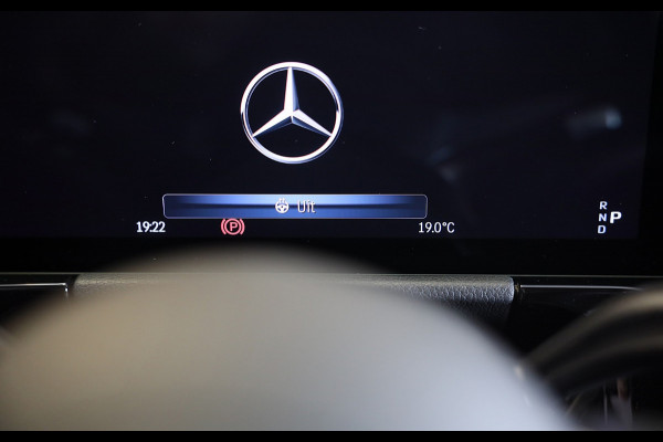 Mercedes-Benz B-Klasse 250 e AMG Line / AUT / Acc / Memory / Head Up / Burmester / Elek Stoelen / Carbon / Open Pano / Led / Pdc