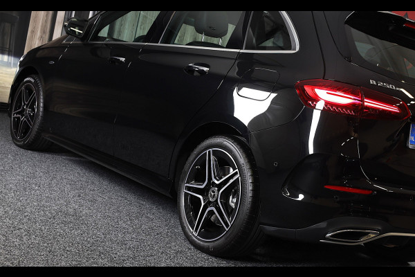 Mercedes-Benz B-Klasse 250 e AMG Line / AUT / Acc / Memory / Head Up / Burmester / Elek Stoelen / Carbon / Open Pano / Led / Pdc