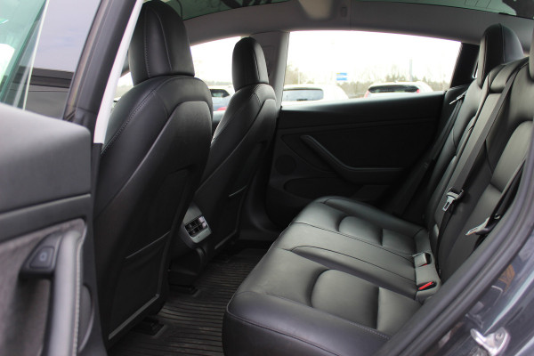 Tesla Model 3 Performance AWD 75 kWh / SoH 90,3% / Autopilot / Panoramadak / Camera / Leder / 20'' / Leder / Premium Audio / Warmtepomp